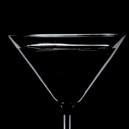 How to create shadows on a cocktail glass?